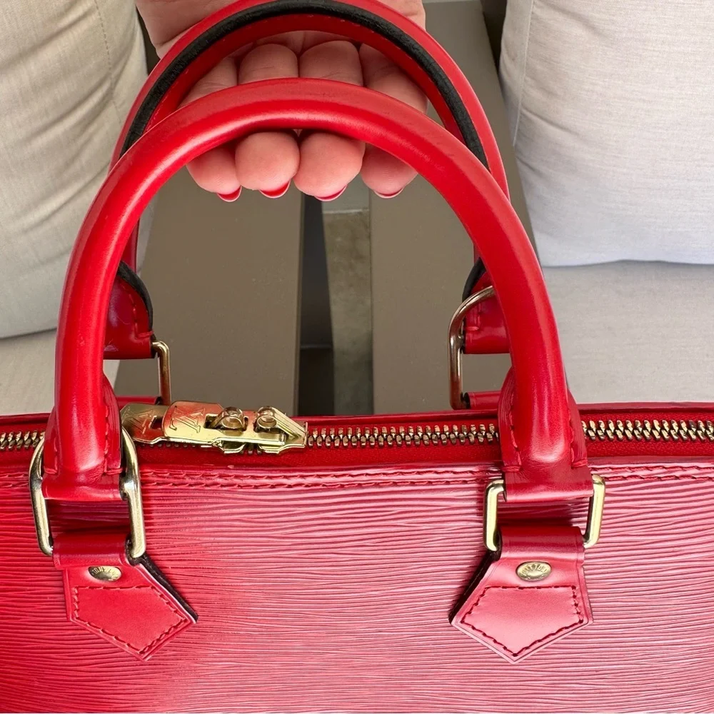 Louis Vuitton LV Handbag M10996 Alma Red Epi